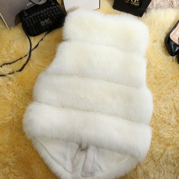 Eco-friendly vest, faux fox fur coat - Picture 2 of 2